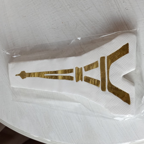 NIP Big Bundle of Eiffel Tower Shaped Beverage Napkins - Picture 2 of 5